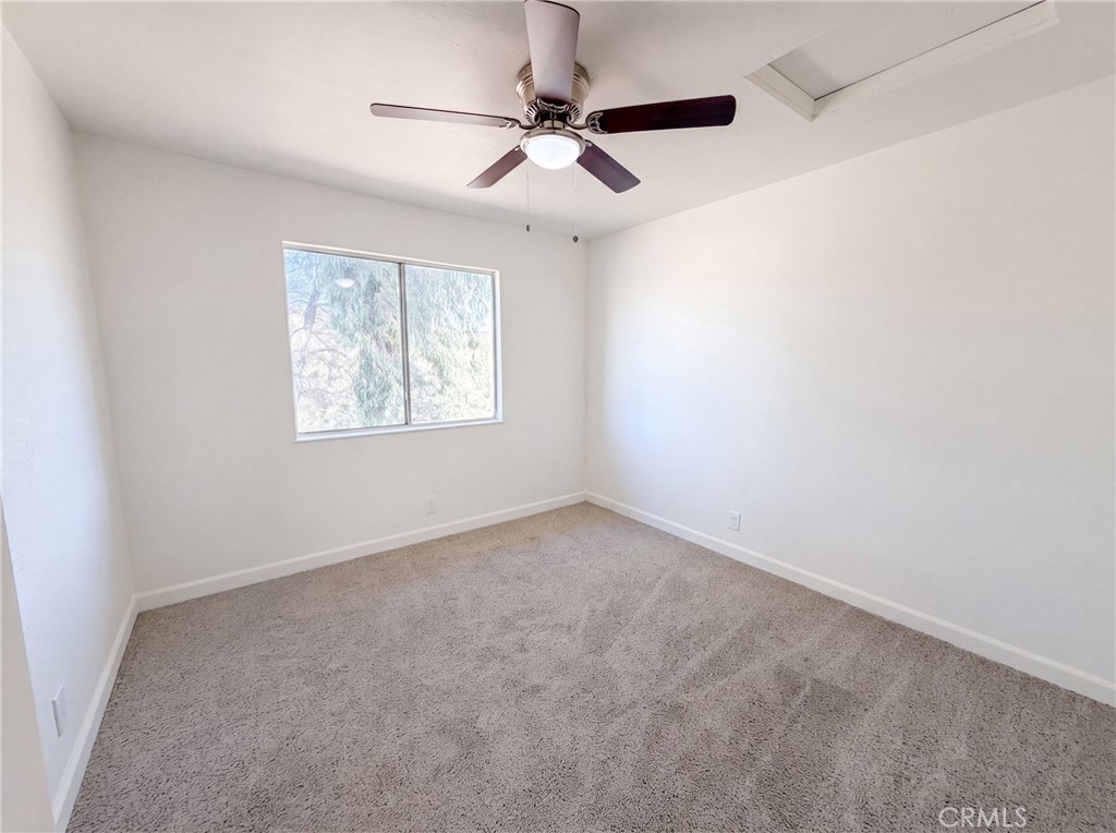6041 Thornicroft Property Photo 14