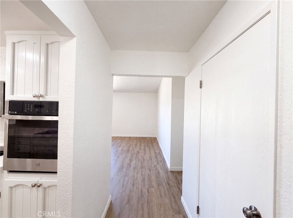 6041 Thornicroft Property Photo 20