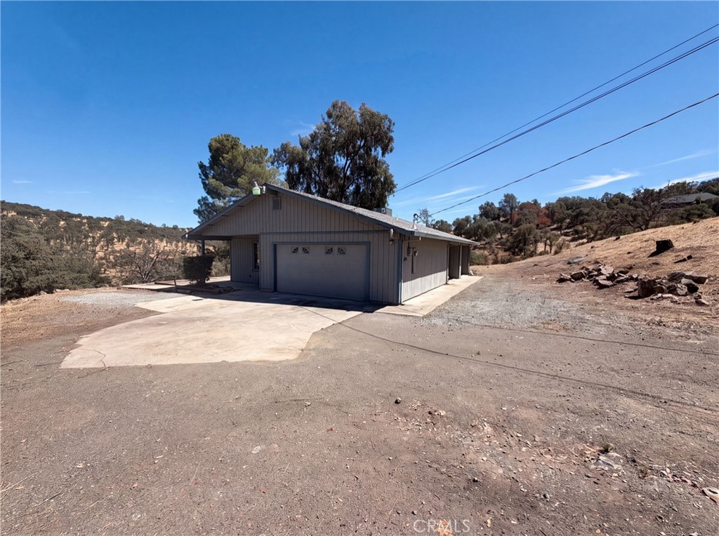 6041 Thornicroft Property Photo 23