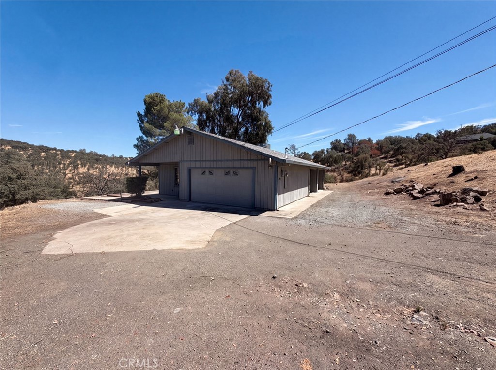 6041 Thornicroft Property Photo 23