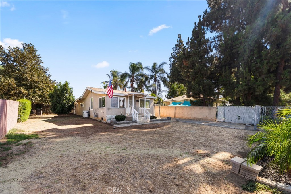 527 7th Property Photo 4