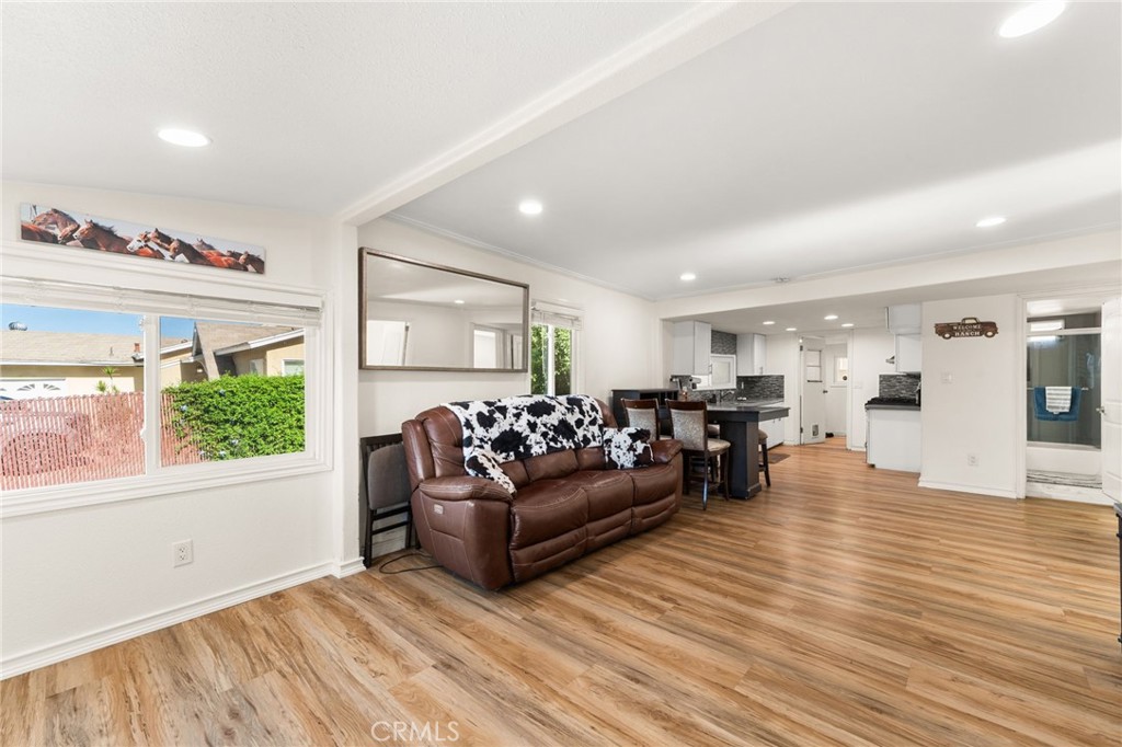 527 7th Property Photo 7