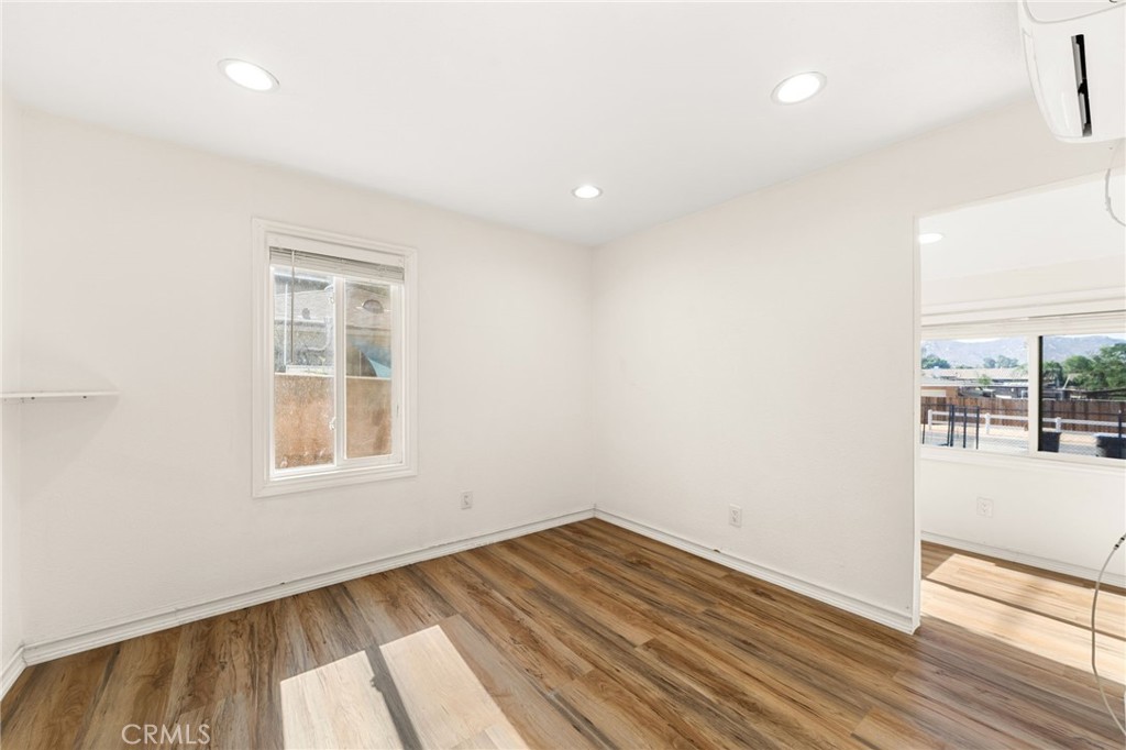 527 7th Property Photo 14