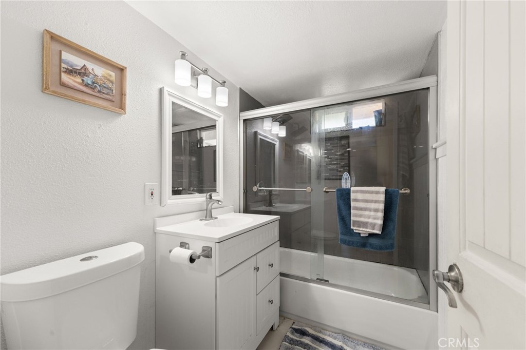 527 7th Property Photo 19