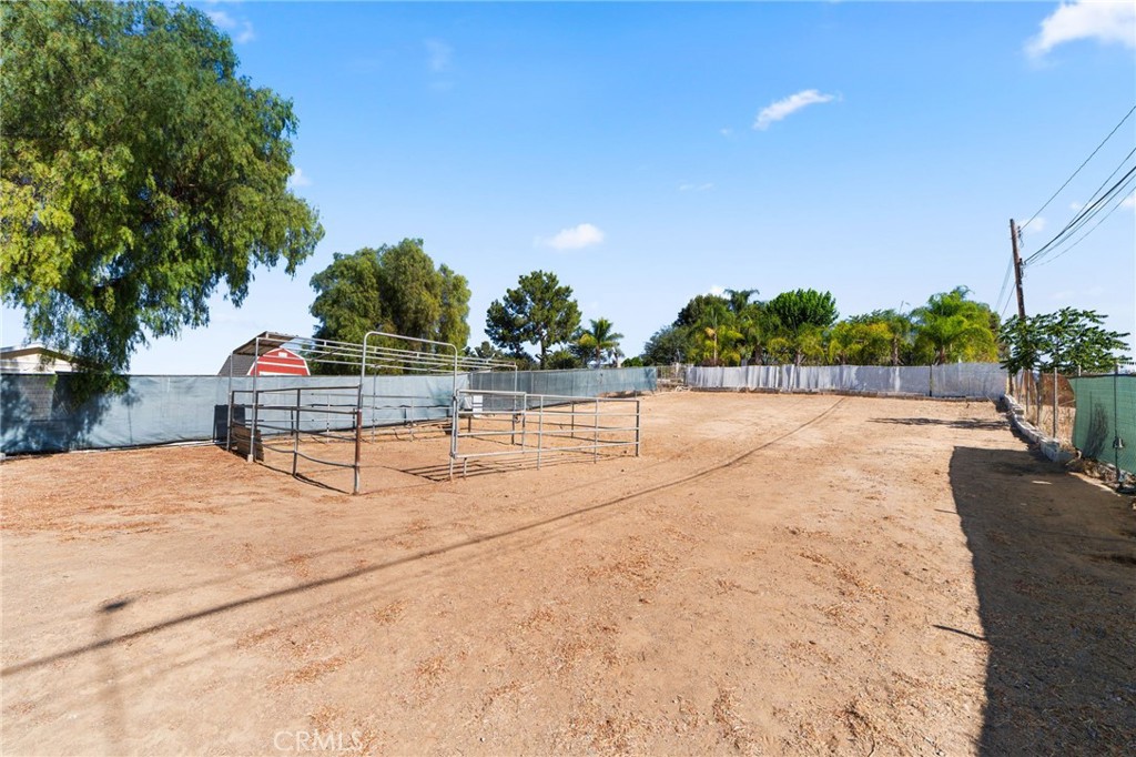 527 7th Property Photo 27