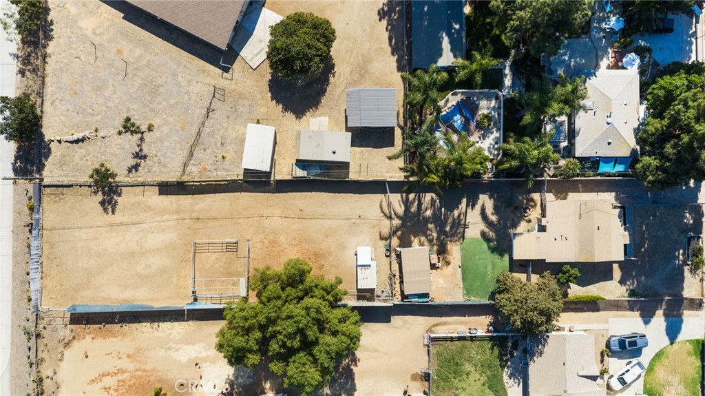527 7th Property Photo 36
