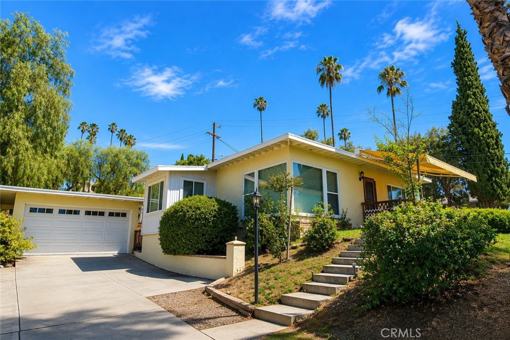 7307 Lenox Avenue Property Photo 1