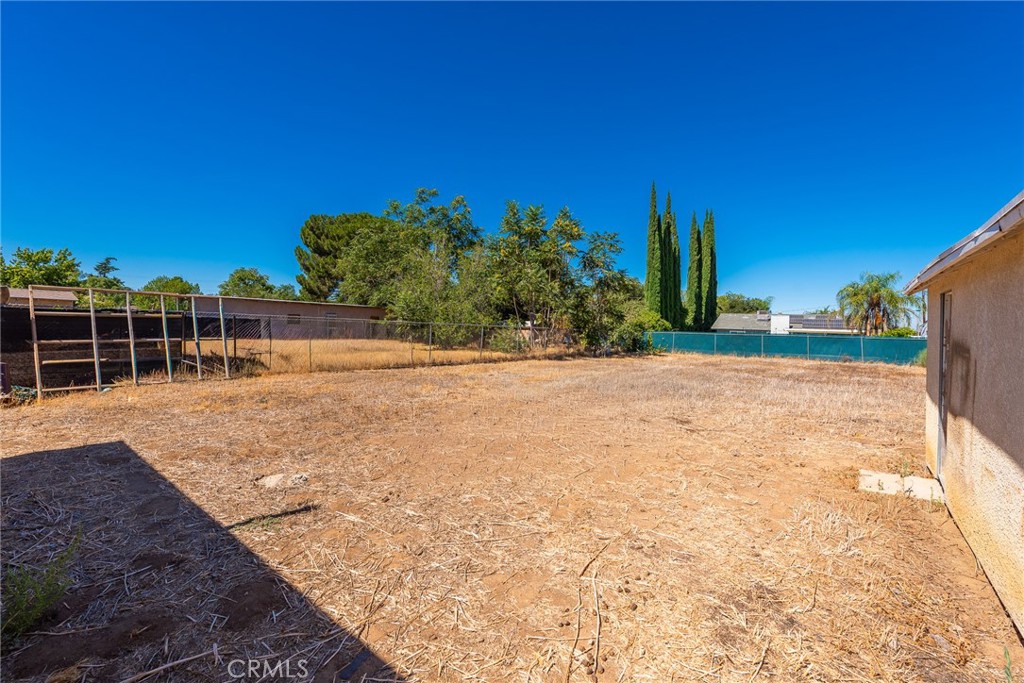 1175 Edgar Ave Property Photo 8