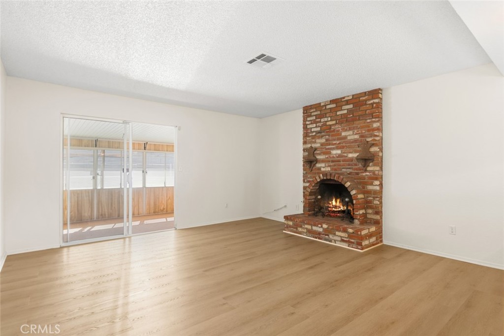 13689 Sarah Street Property Photo 8