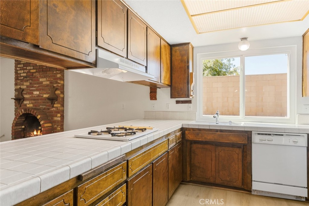 13689 Sarah Street Property Photo 12