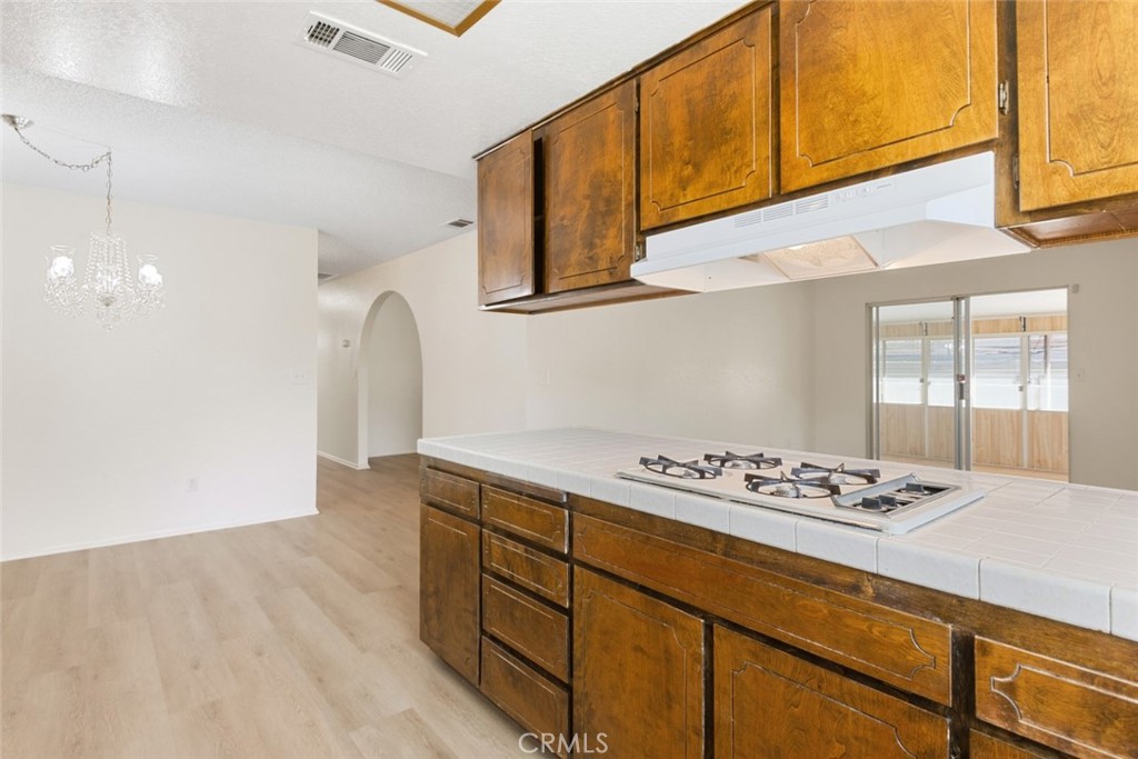 13689 Sarah Street Property Photo 13
