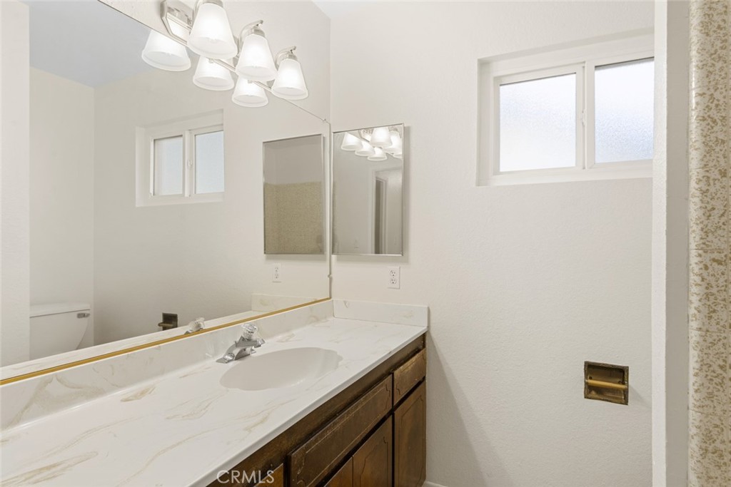 13689 Sarah Street Property Photo 17
