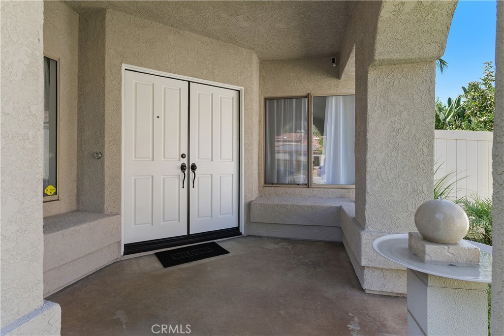 29253 Greenbrier Place Property Photo 2