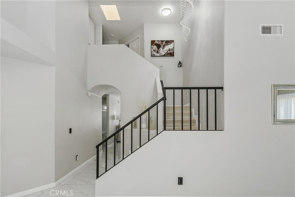 29253 Greenbrier Place Property Photo 7