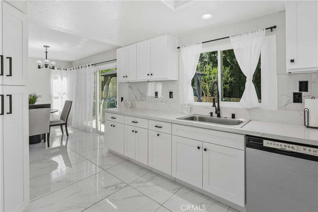 29253 Greenbrier Place Property Photo 14
