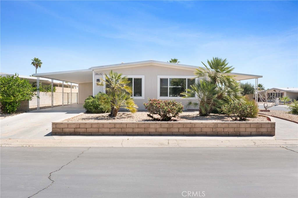 38192 Rock Circle Property Photo 4