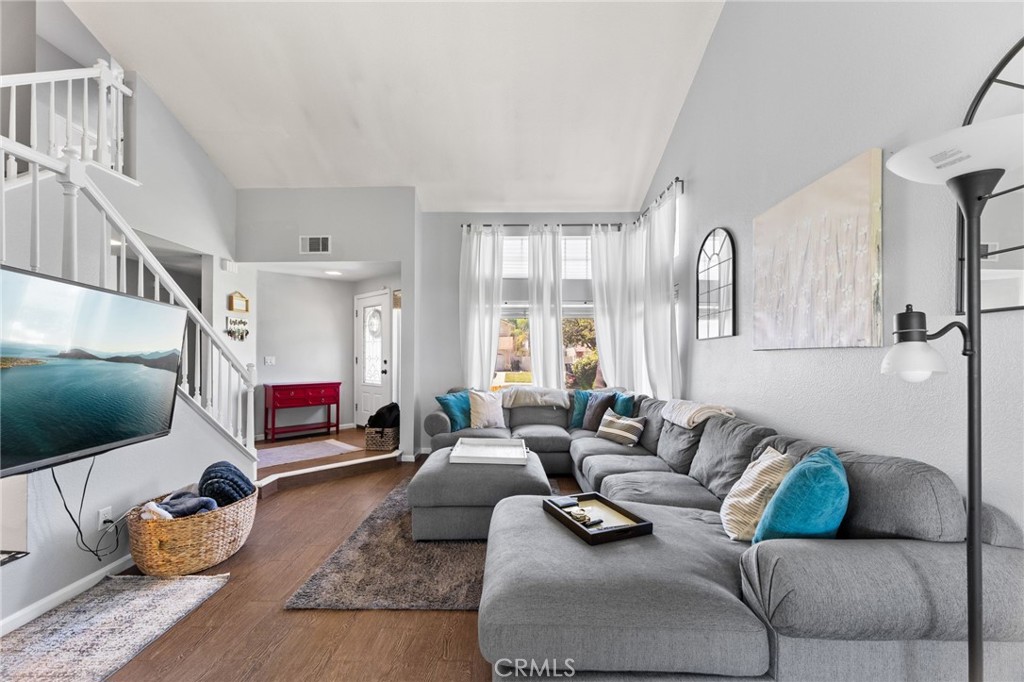 9244 Loquat Property Photo 10