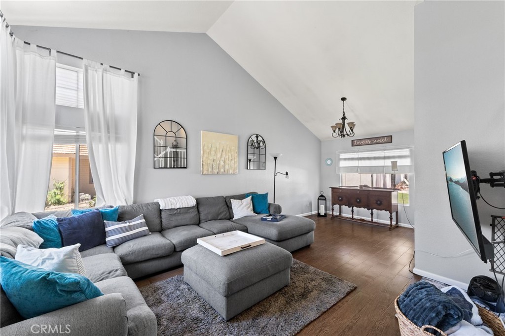 9244 Loquat Property Photo 11