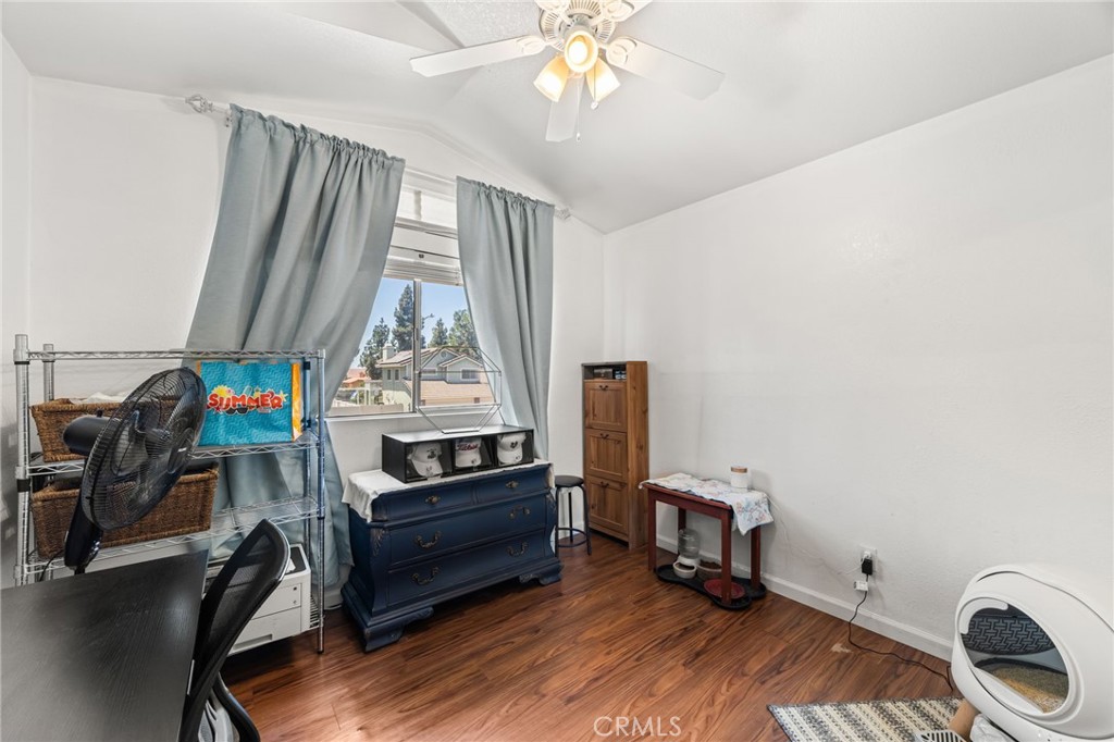 9244 Loquat Property Photo 23