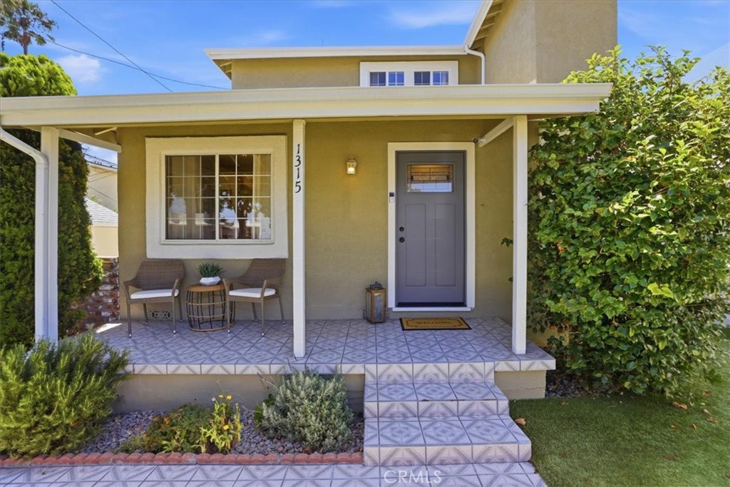 1315 Field Avenue Property Photo 1