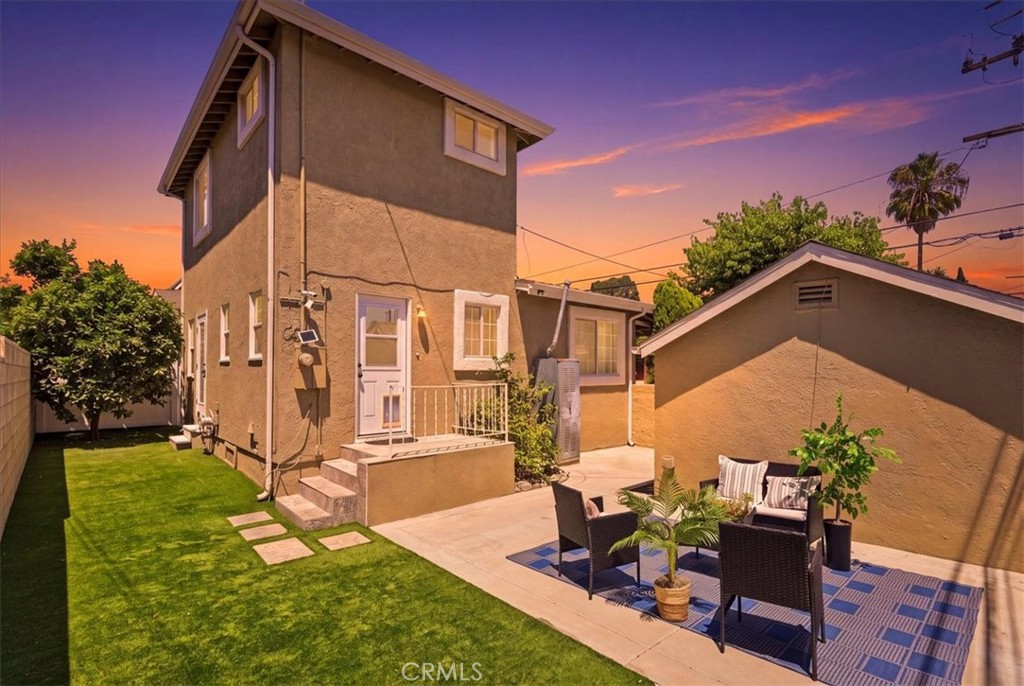 1315 Field Avenue Property Photo 8