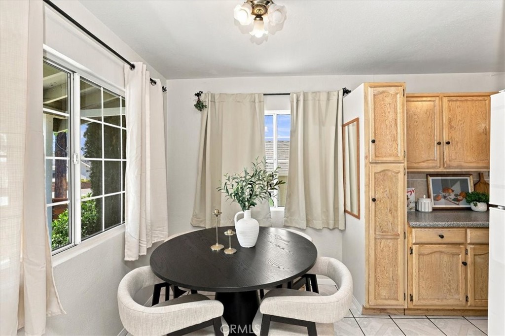 1315 Field Avenue Property Photo 17