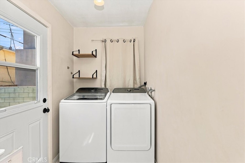 1315 Field Avenue Property Photo 21