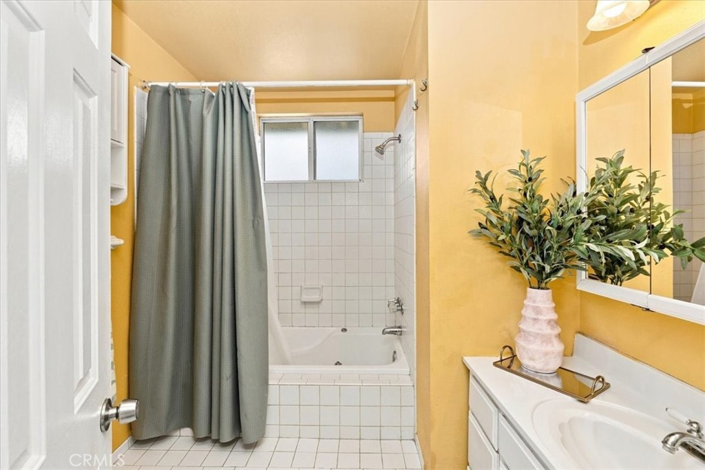 1315 Field Avenue Property Photo 28