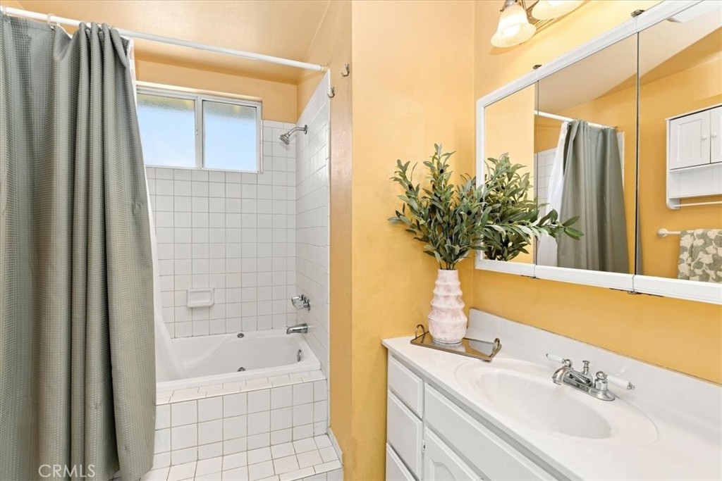 1315 Field Avenue Property Photo 29