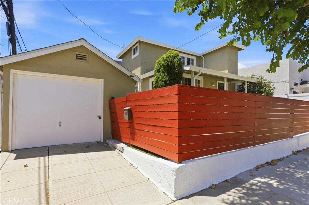 1315 Field Avenue Property Photo 37