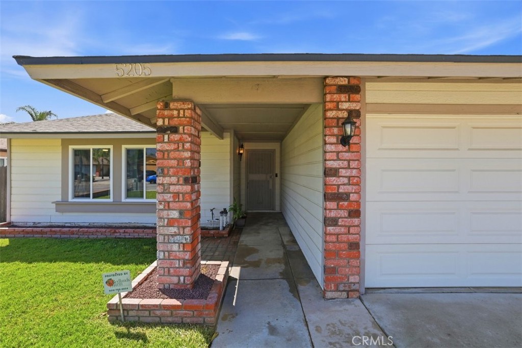 5205 Humbolt Property Photo 2