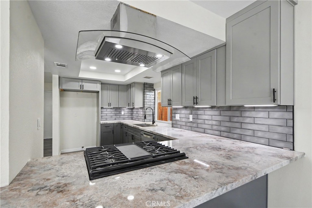 11820 Bayless Property Photo 3