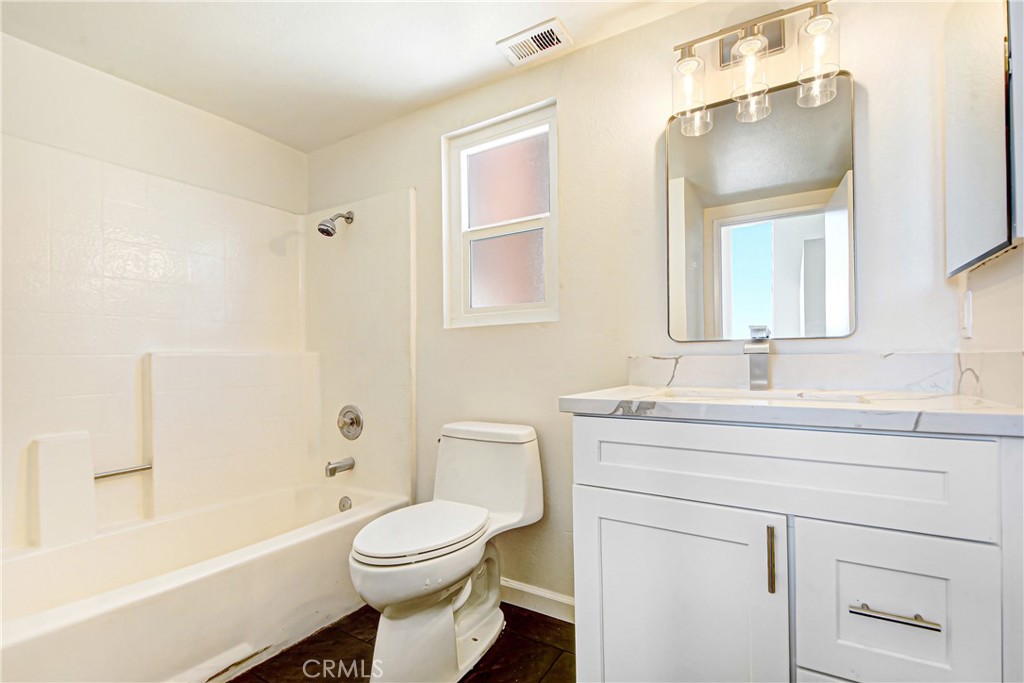 11820 Bayless Property Photo 18