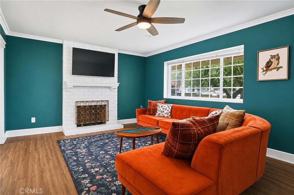1714 N Corona Property Photo 3