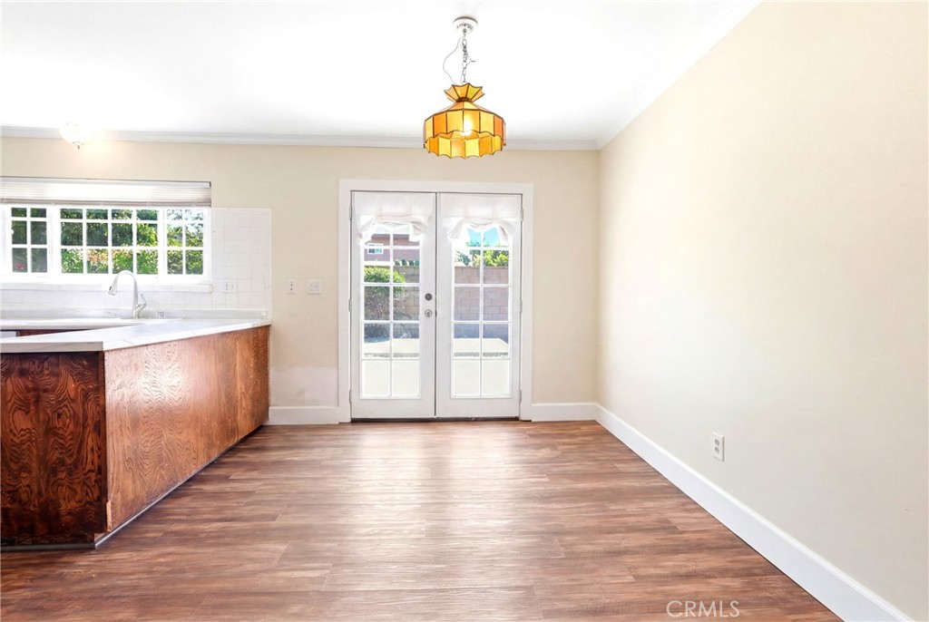 1714 N Corona Property Photo 5