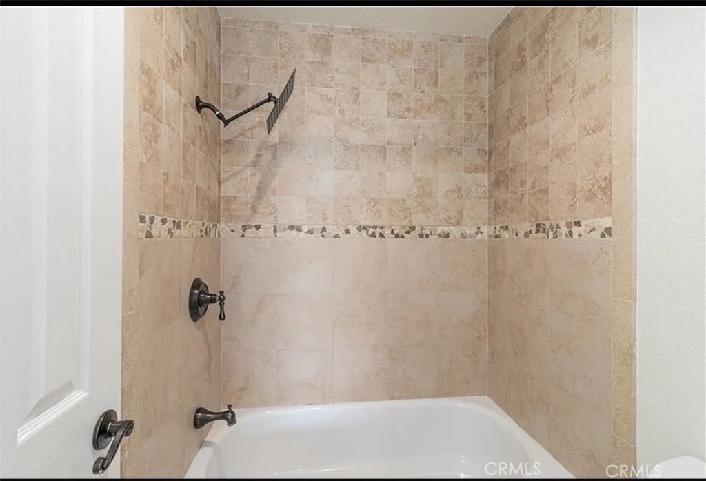 430 Lake Street Property Photo 8
