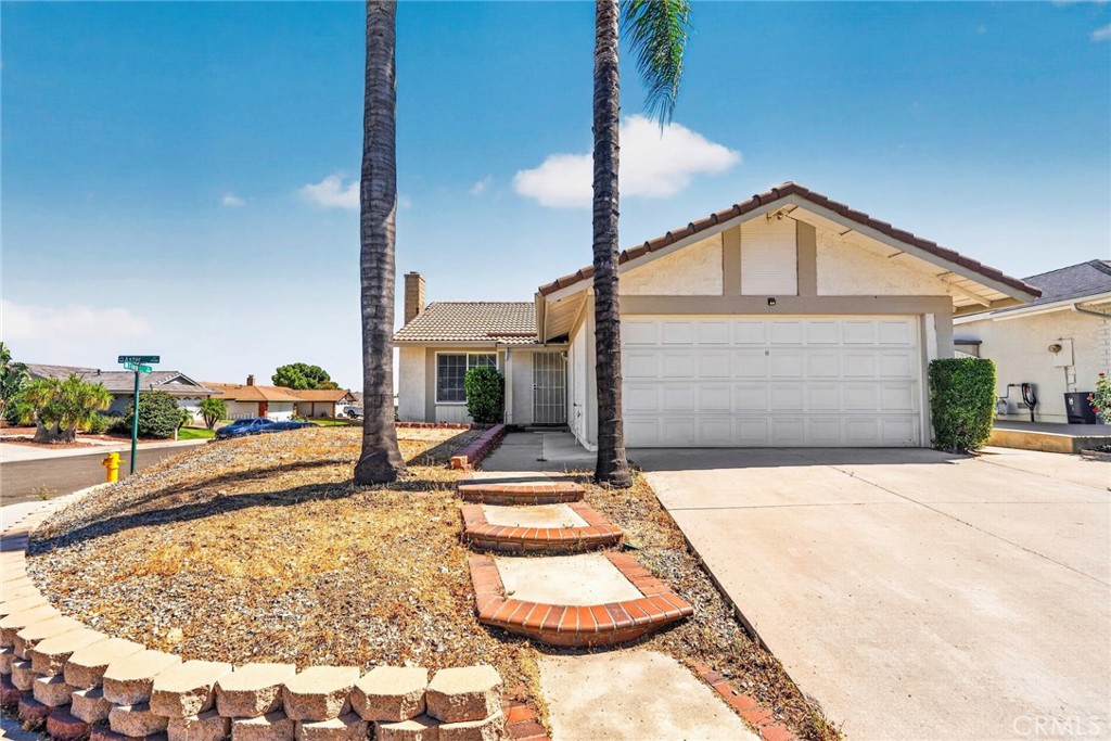 12629 Aster Court Property Photo 4
