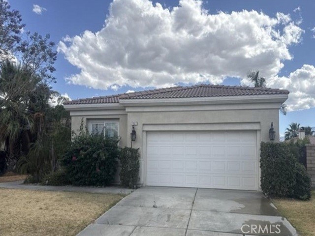 79927 Viento Drive Property Photo 1