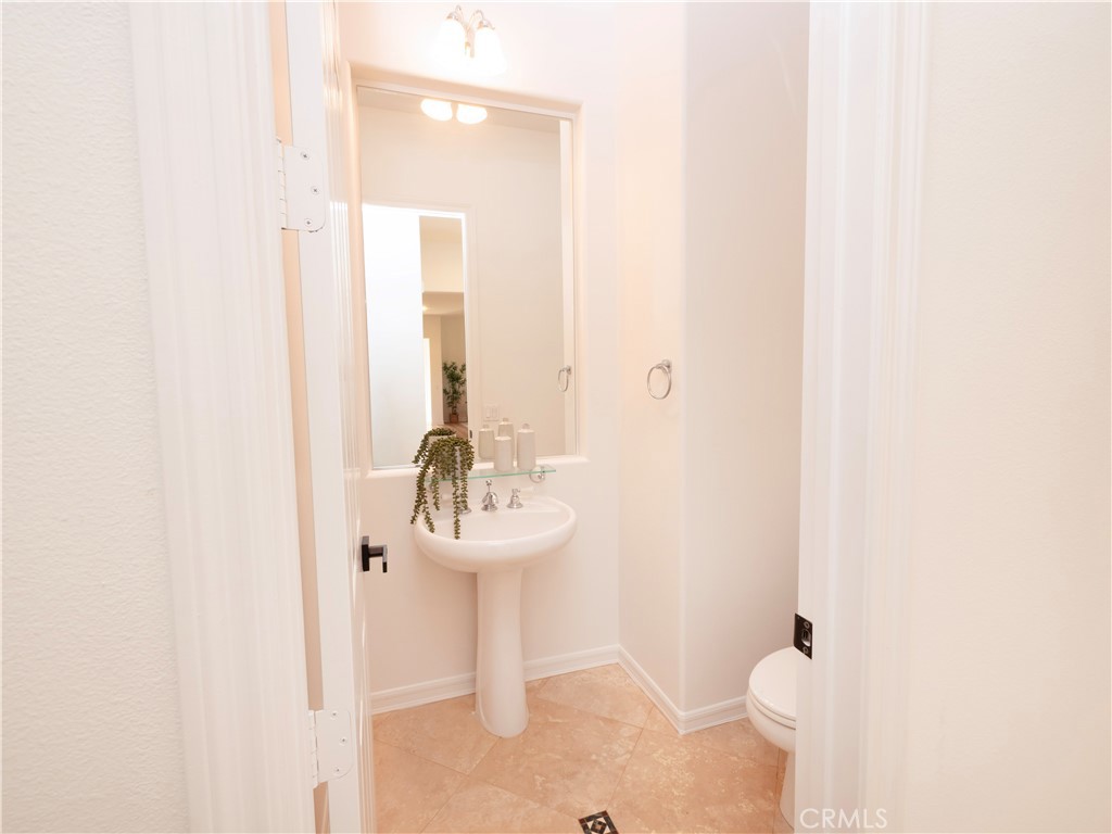 18493 Oak Park Drive Property Photo 17