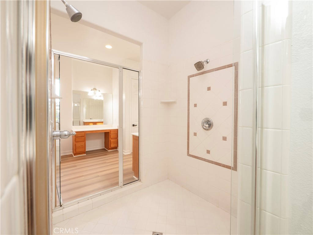 18493 Oak Park Drive Property Photo 27