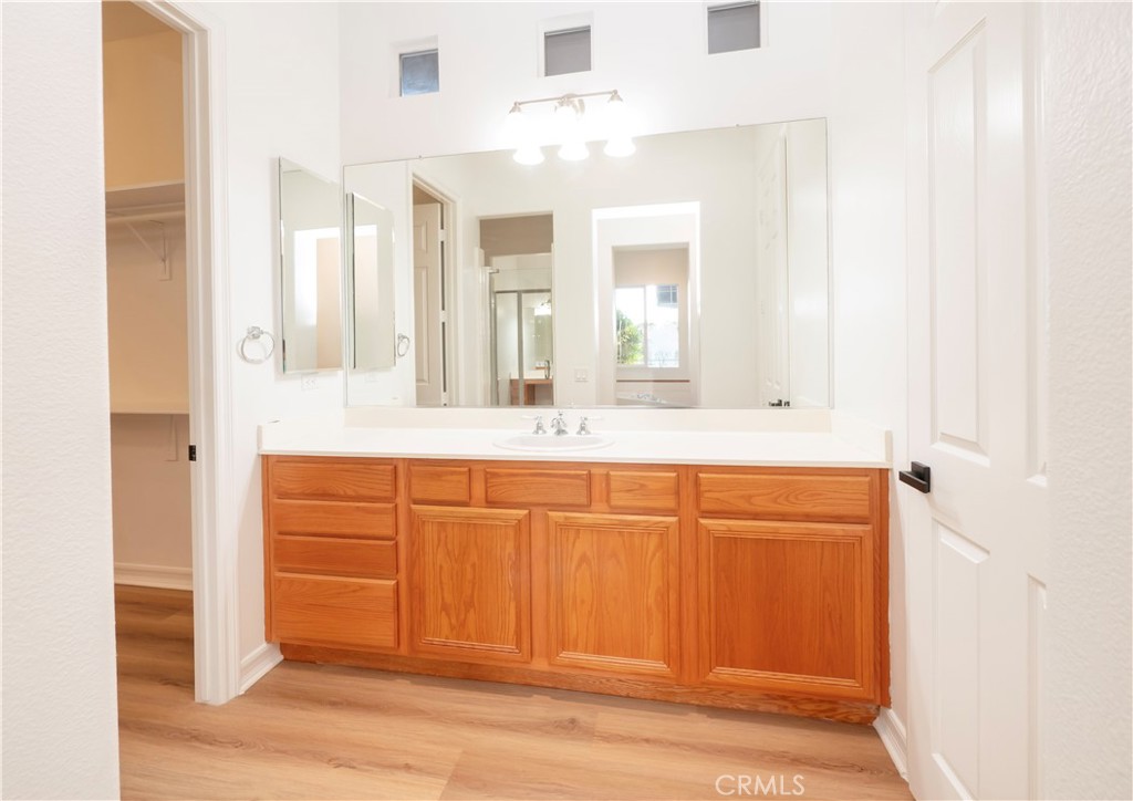18493 Oak Park Drive Property Photo 28