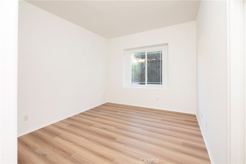 18493 Oak Park Drive Property Photo 34
