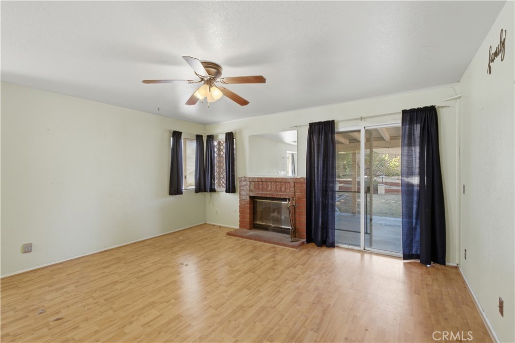 14323 La Crescenta Property Photo 11