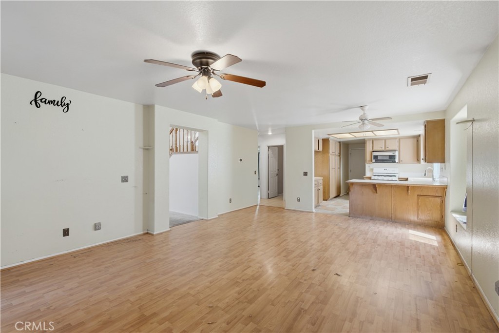 14323 La Crescenta Property Photo 12