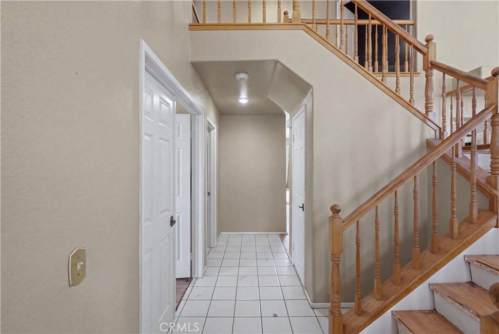14323 La Crescenta Property Photo 13