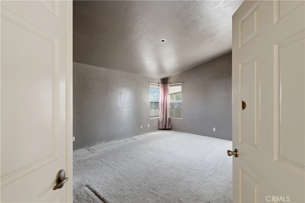 14323 La Crescenta Property Photo 19