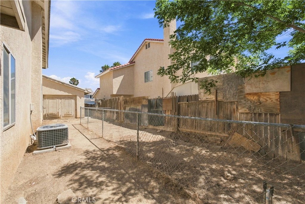 14323 La Crescenta Property Photo 28