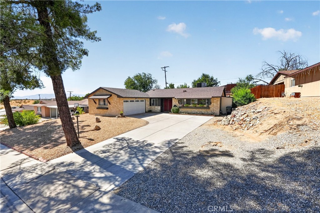 16429 Avalon Avenue Property Photo 2