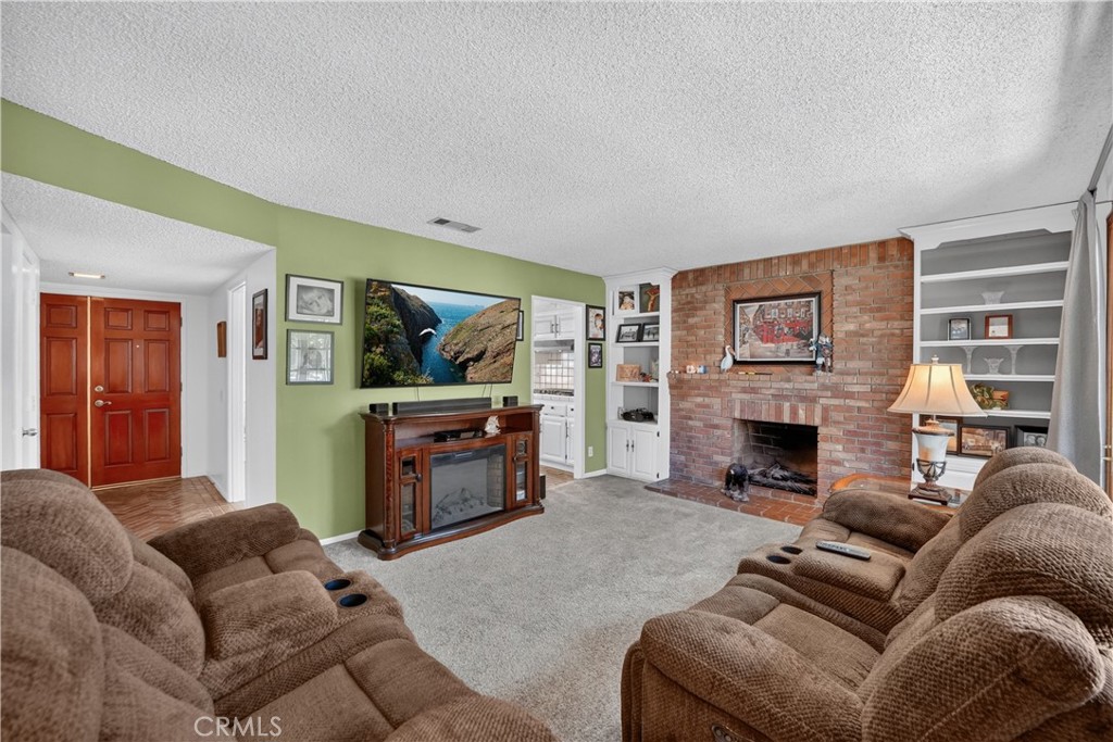 16429 Avalon Avenue Property Photo 11