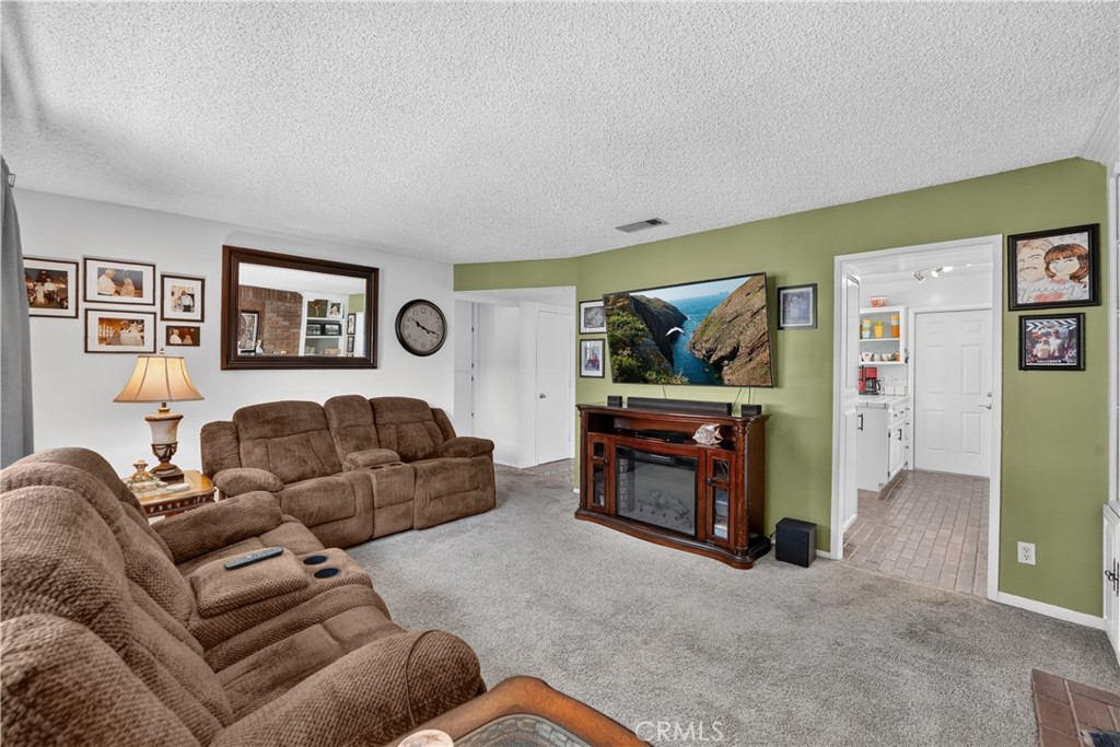 16429 Avalon Avenue Property Photo 12